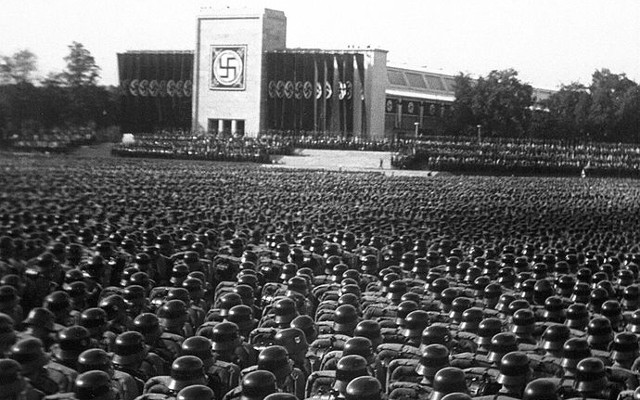 640px-Reichsparteitag_1935