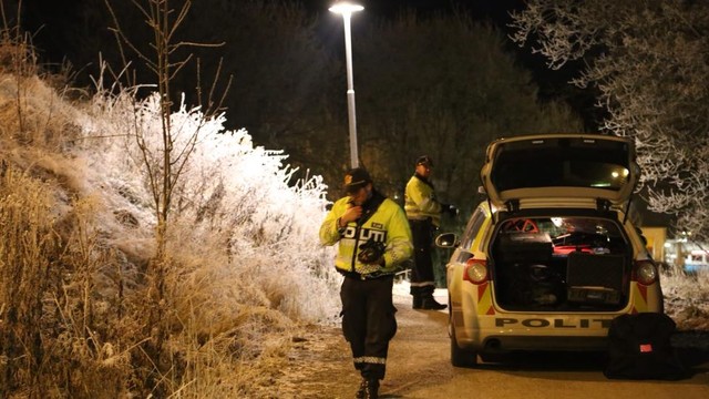 På denne gangstien på Mortensrud ble en kvinne i slutten av 20-åra ranet i natt. Foto: Tipser.no/Daniel D. Laabak