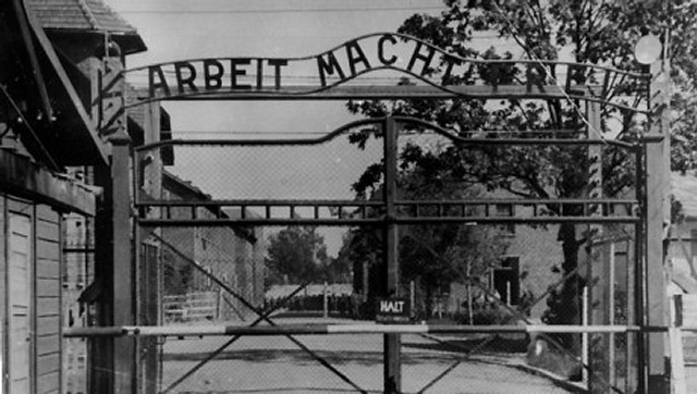 Auschwitz798-460x260_ny