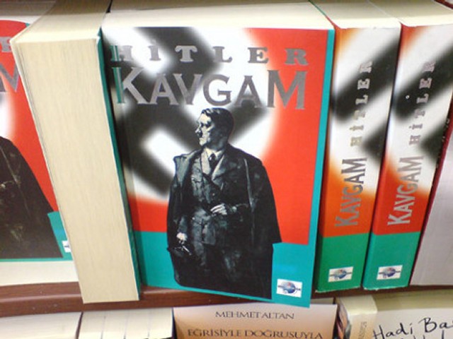Tyrkisk utgave av Mein Kampf.