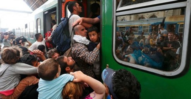 budapest-refugees-station-640x331