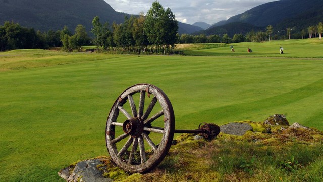 Bildet er fra golfbanen på Voss, som ligger på gammel gårdsgrunn.
