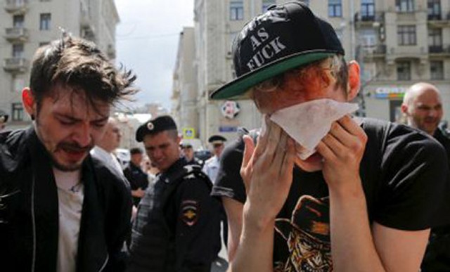 Homoaktivister har blitt sprayet med pepperspray.