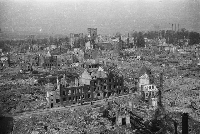 640px-hildesheim1