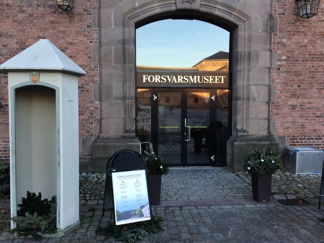 R1-201216-tur-forsvarsmuseet-01