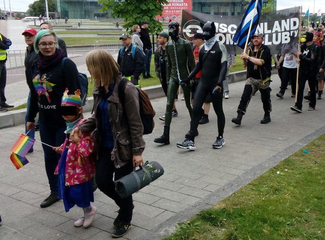 Barn i Helsingfors’ Pride-tog. Foto: vastarinta.com.