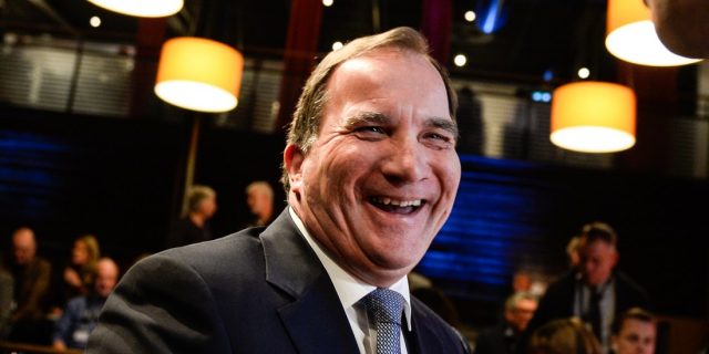 Sveriges statsminister Stefan Löfven er partileder for de fusk-anmeldte Socialdemokraterna.