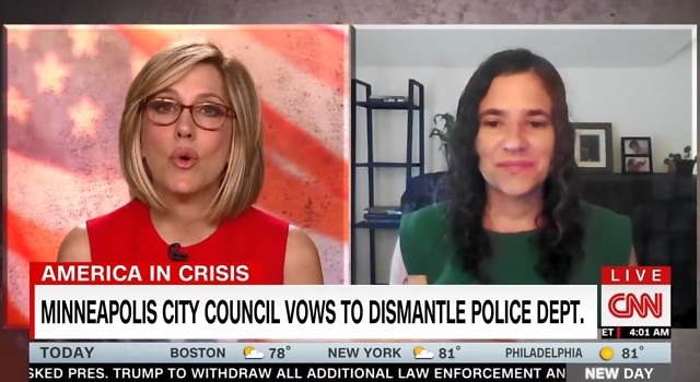 Lisa Bender (til høyre) ønsker å legge ned Minneapolis sin politivirksomhet. Politi er de hvites privilegium, mener hun. Skjermbilde fra Youtube/Washington Free Beacon.